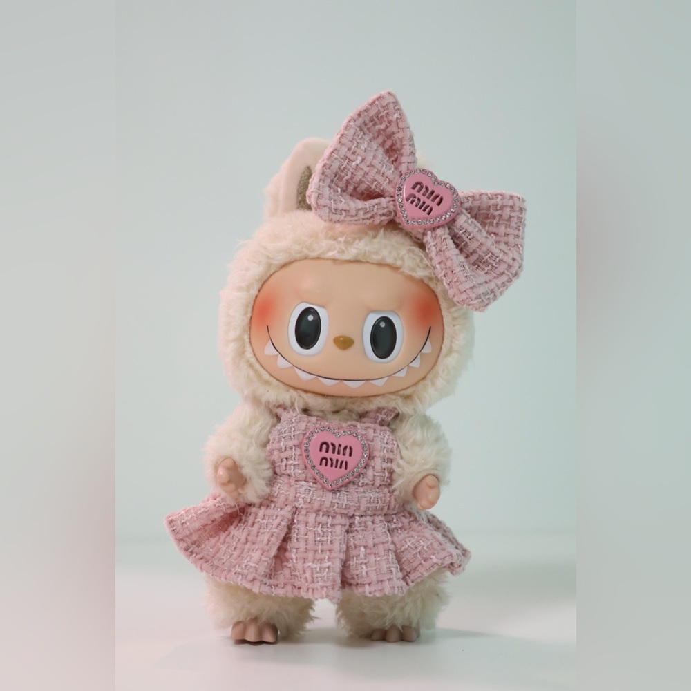 Pop Mart | The Monsters Labubu Designer Clothing outfit - Picture 1 of 4